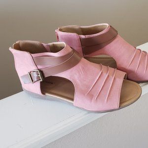 Comfort View Womens Wide pink Sandals Shoes Flats size 10 WW